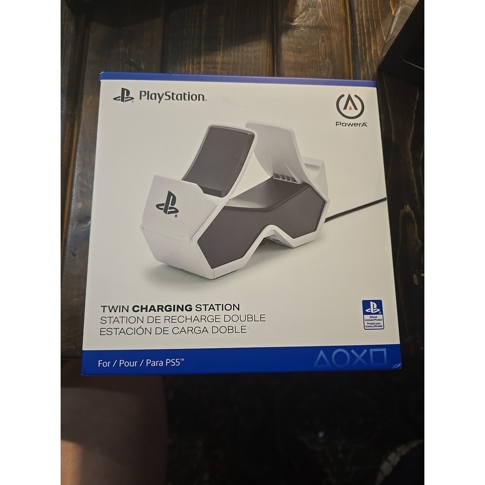 PowerA 1516956-01 Twin Charging Dock - Black/White